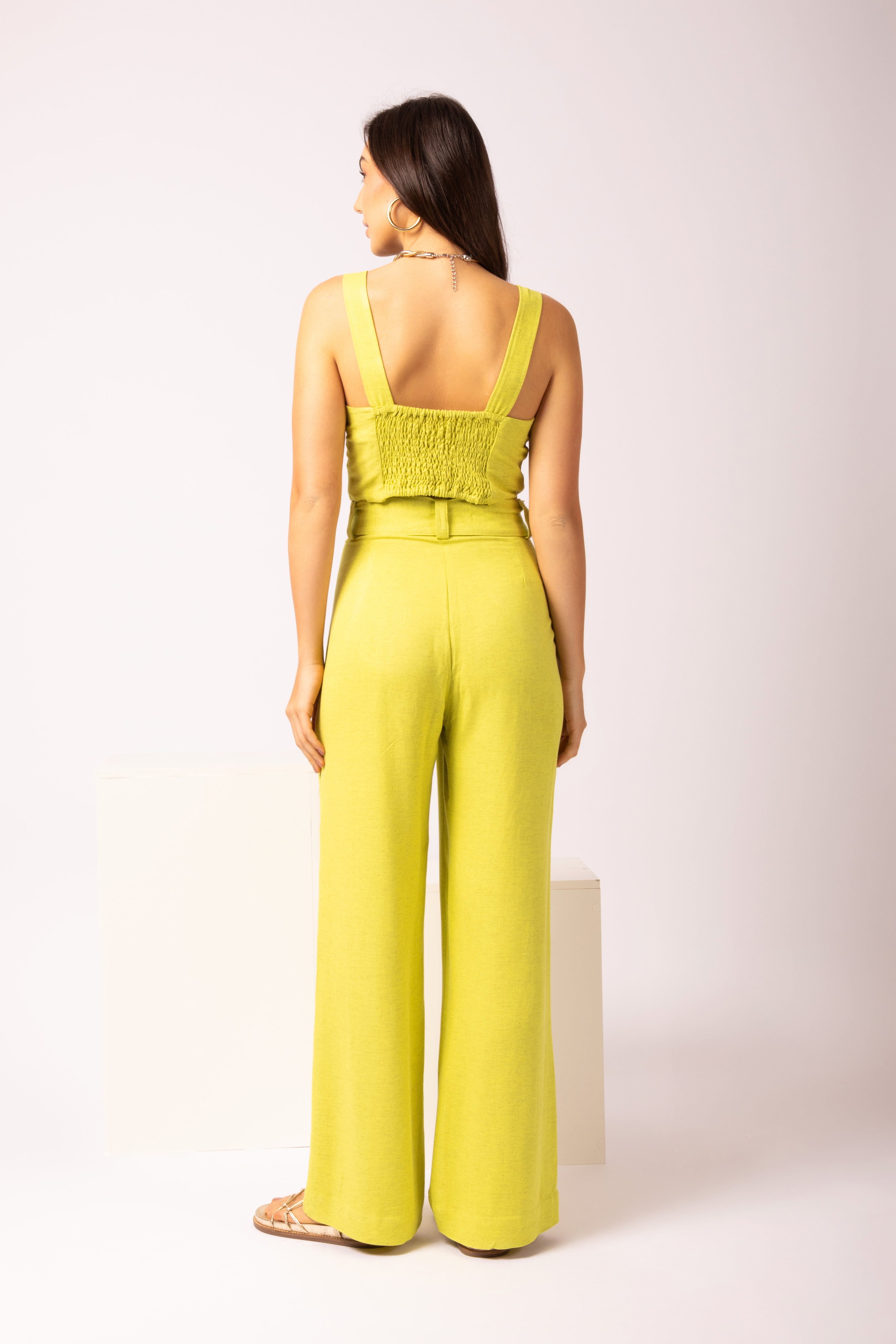 Conjunto de calça e cropped em linho