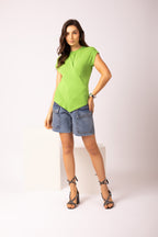 Blusa assimétrica em malha