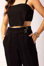 Conjunto de top e calça reta com detalhe