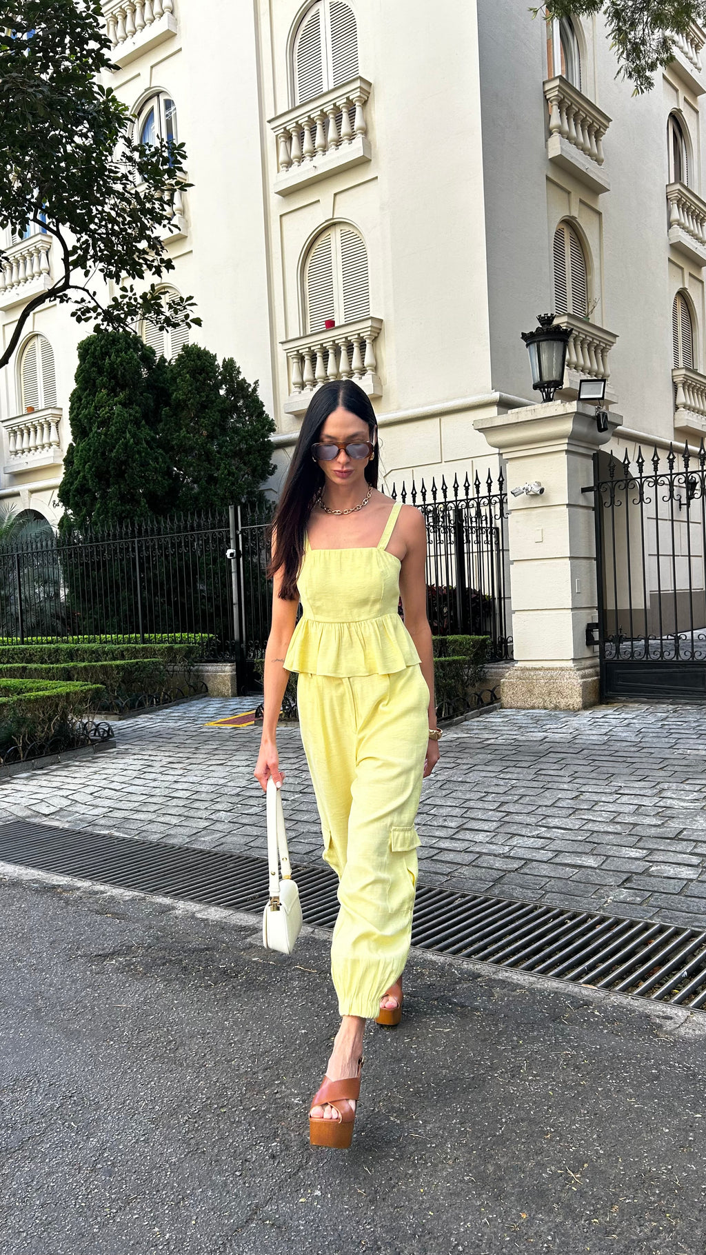 Conjunto calça e top peplum