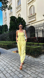 Conjunto calça e top peplum