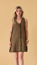 Vestido curto com detalhes em franja