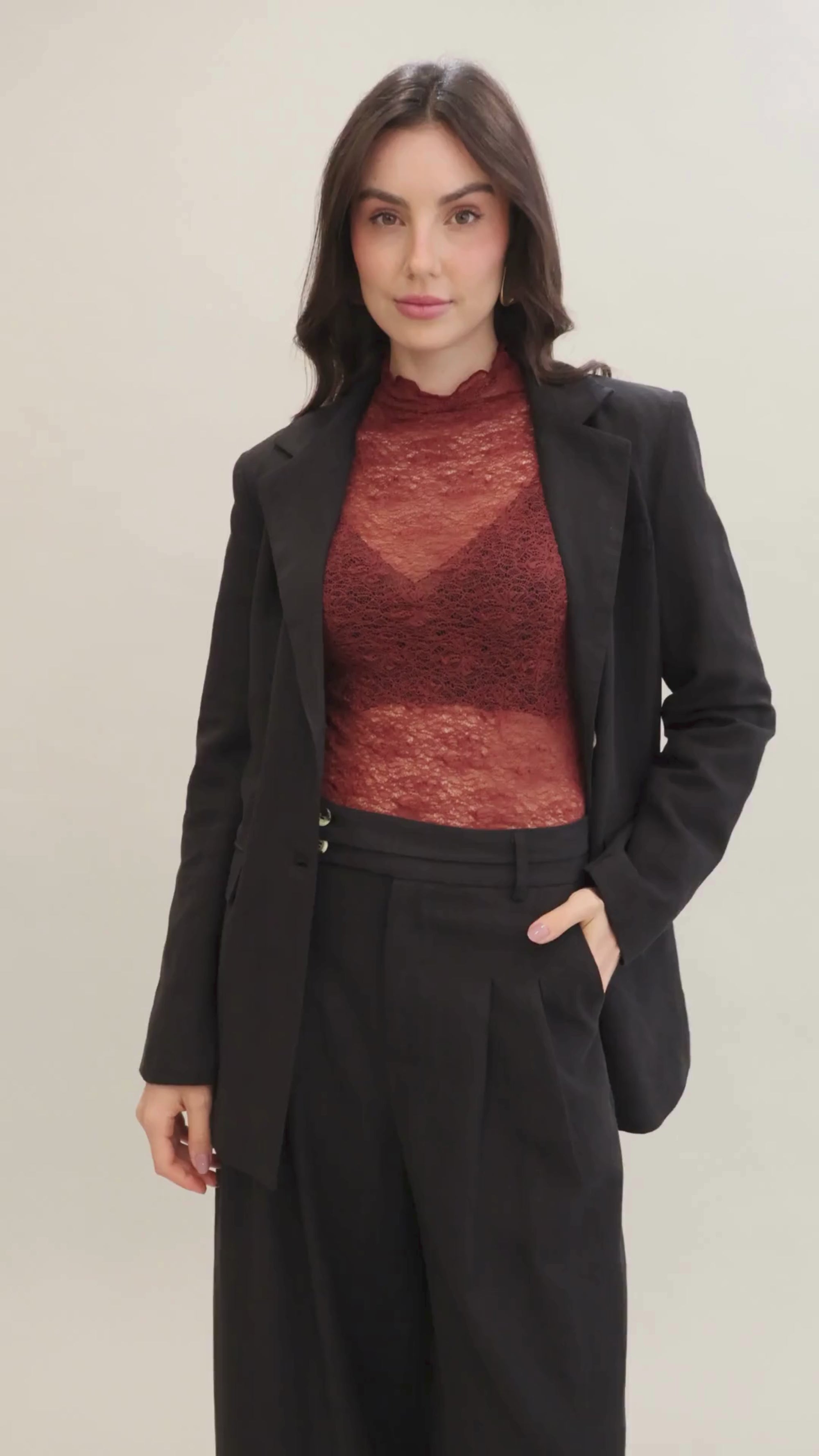 Blazer alongado alfaiataria com ombreiras