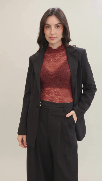 Blazer alongado alfaiataria com ombreiras