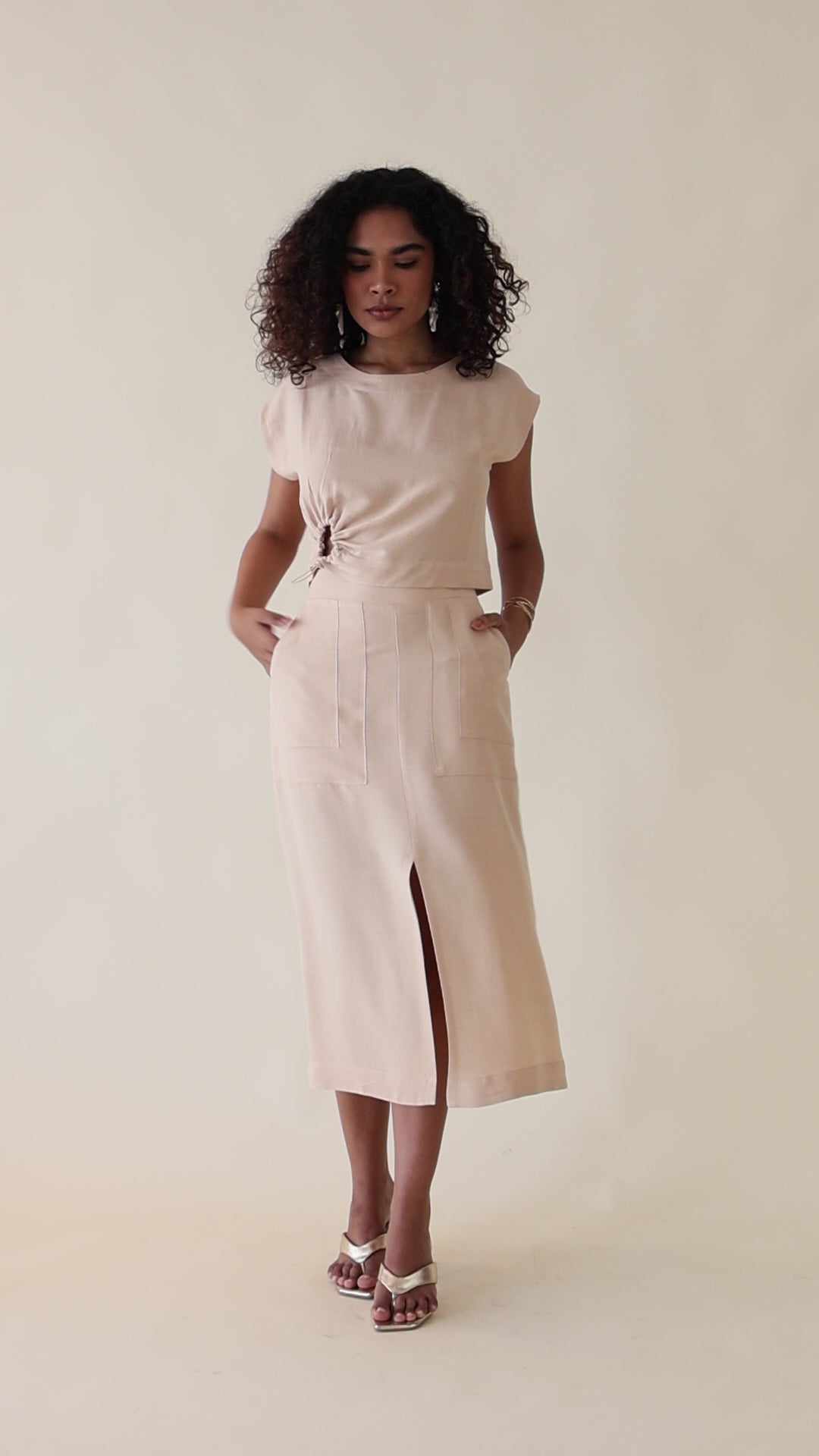 Cropped com ajuste lateral