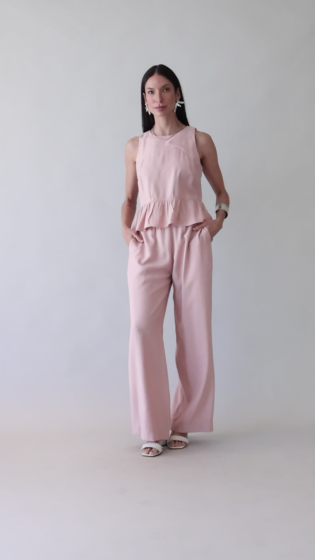 Conjunto com blusa peplum e calça pantalona