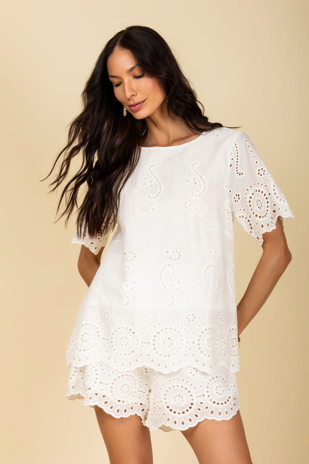 Conjunto short e blusa em laise - look completo