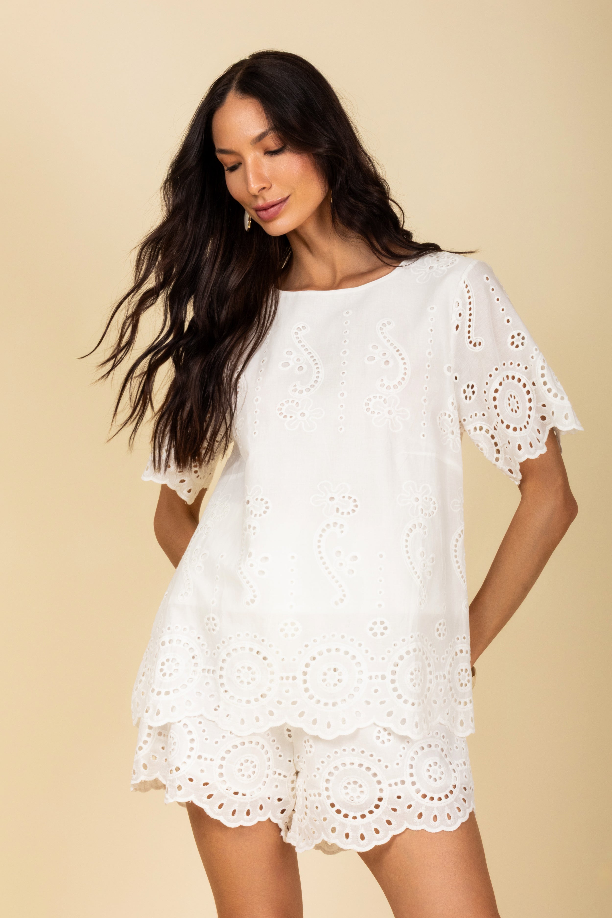 Conjunto short e blusa em laise - look completo