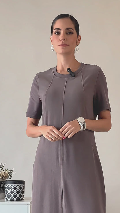 Vestido longo com recortes