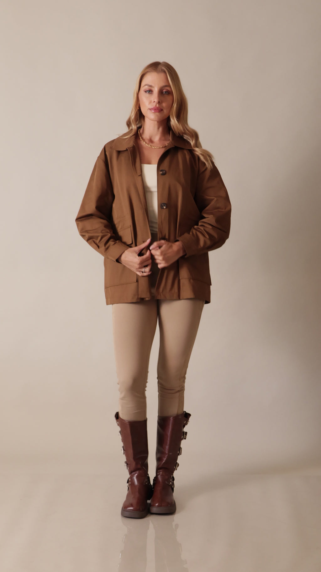 Parka com bolsos utilitários