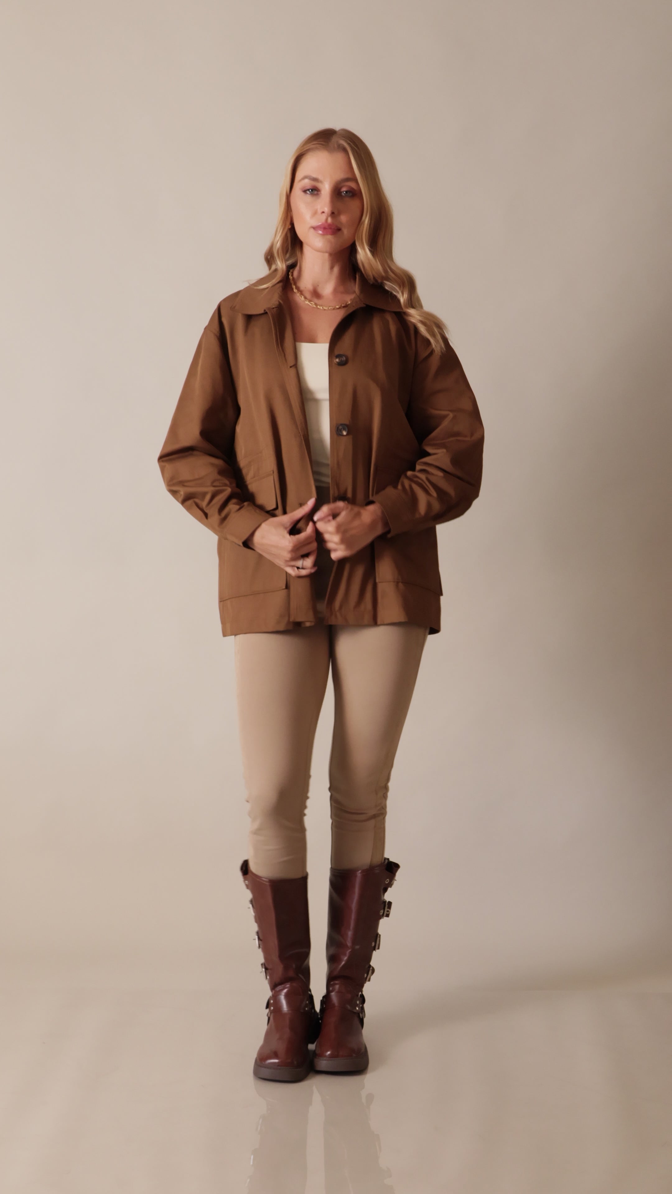 Parka com bolsos utilitários