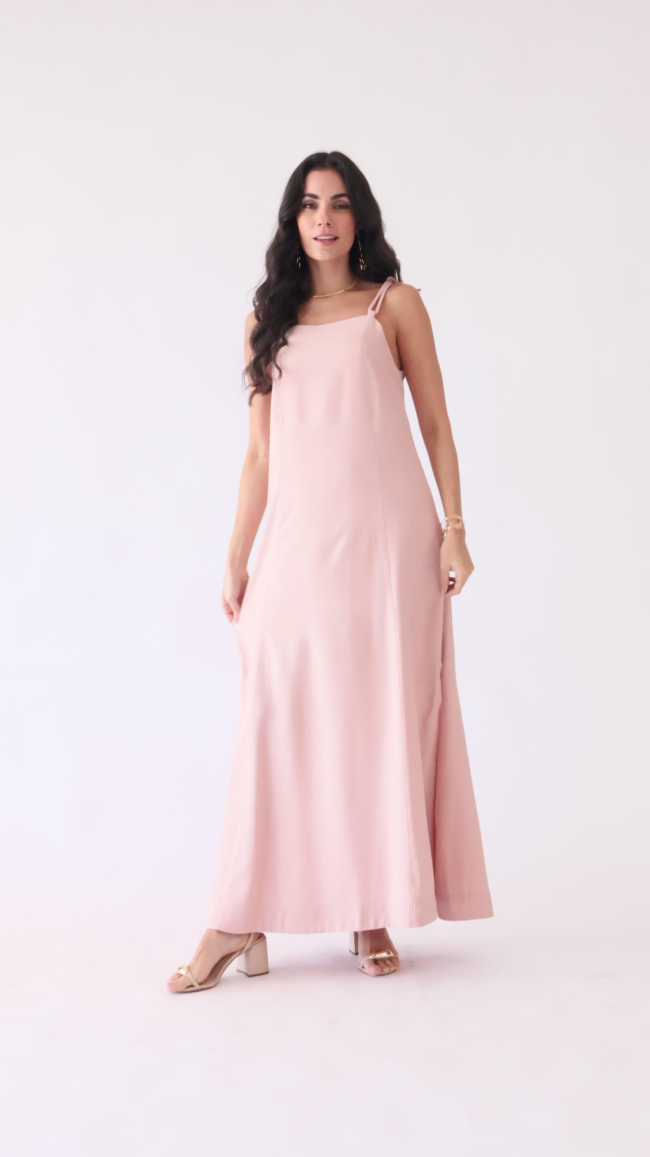 Vestido longo em viscose com alças