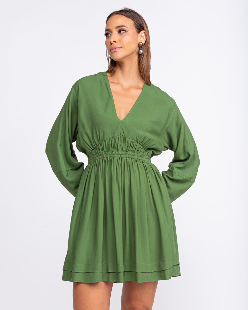 Vestido curto de viscose maquinetada verde