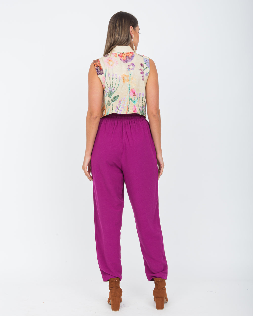 Calça alfaiataria em viscolinho fucsia